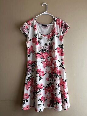 Myth White Floral Dress in Pink